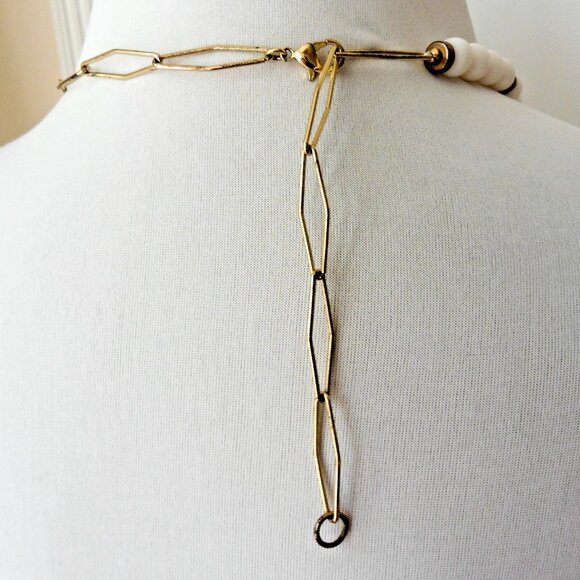 Anthropologie Bauble Bijous Coral/Ivory /Gold Chunky Heavy Statement Necklace - Picture 3 of 3